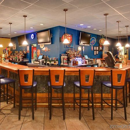Ramada Plaza Rochester Airport Eksteriør billede