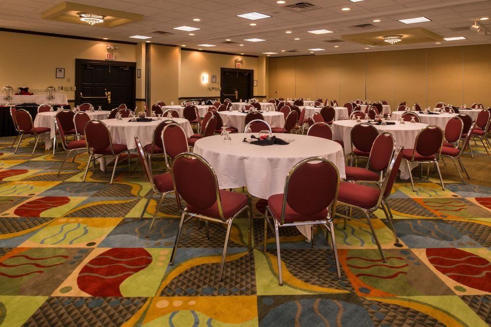 Ramada Plaza Rochester Airport Eksteriør billede