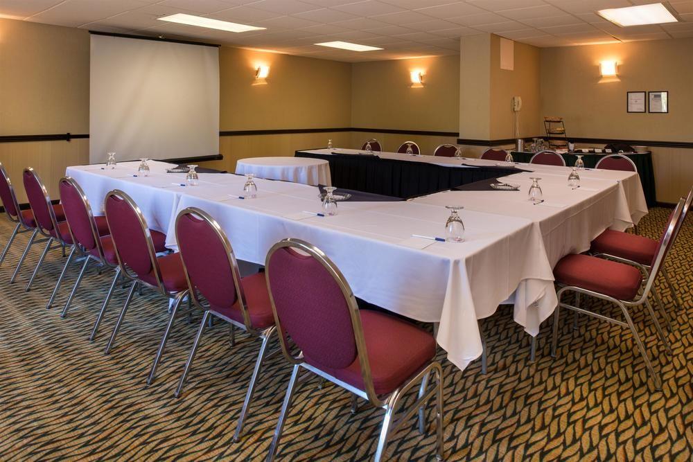 Ramada Plaza Rochester Airport Eksteriør billede