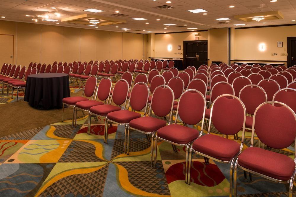Ramada Plaza Rochester Airport Eksteriør billede
