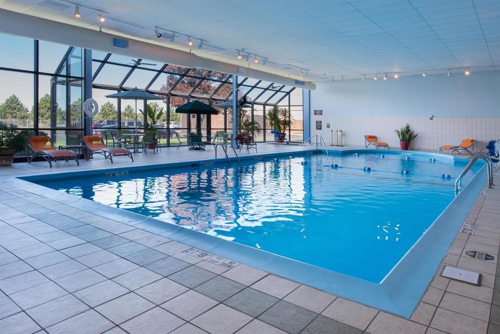 Ramada Plaza Rochester Airport Eksteriør billede