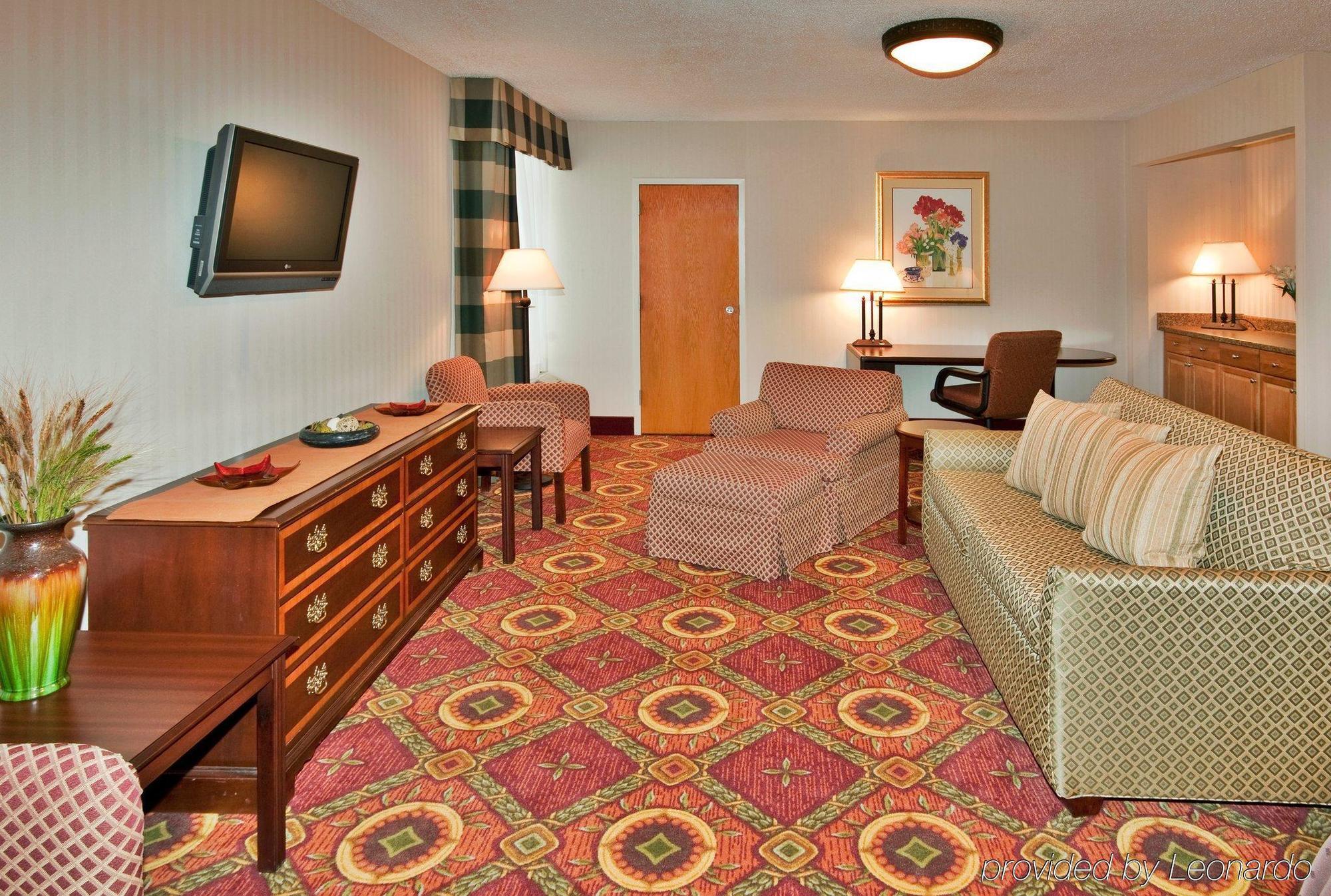 Ramada Plaza Rochester Airport Eksteriør billede