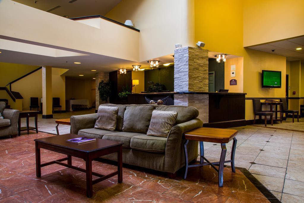 Ramada Plaza Rochester Airport Eksteriør billede